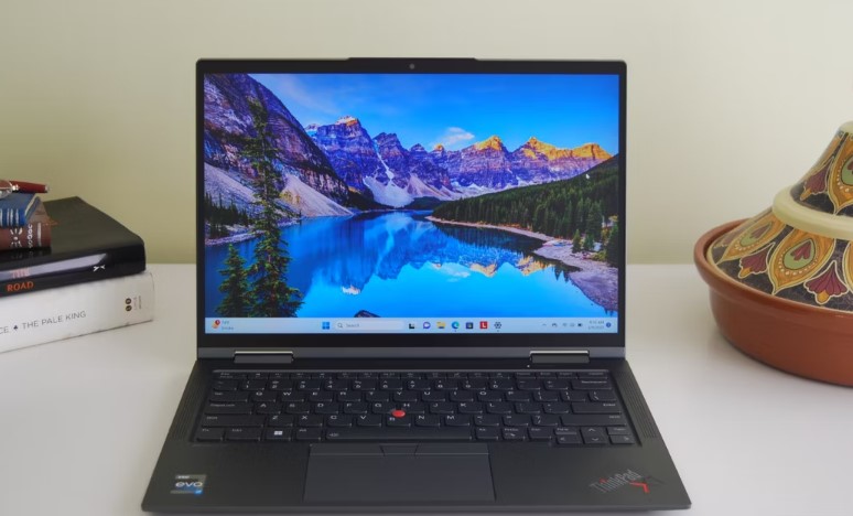 Lenovo ThinkPad X1 Yoga Gen 8 có hiệu năng mạnh mẽ