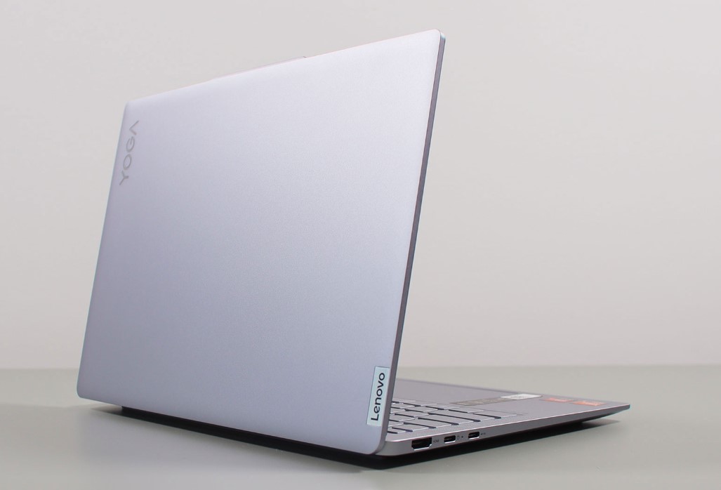 Thiết kế laptop Lenovo Yoga Slim 6 2023