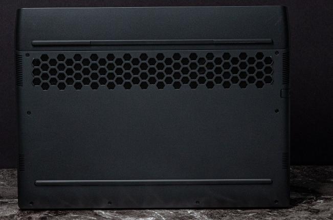 Hệ thống tản nhiệt của Alienware m17 R5