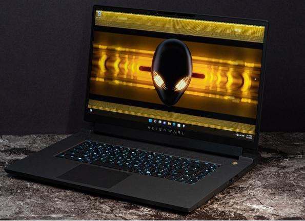 Màn hình laptop Alienware m17 R5