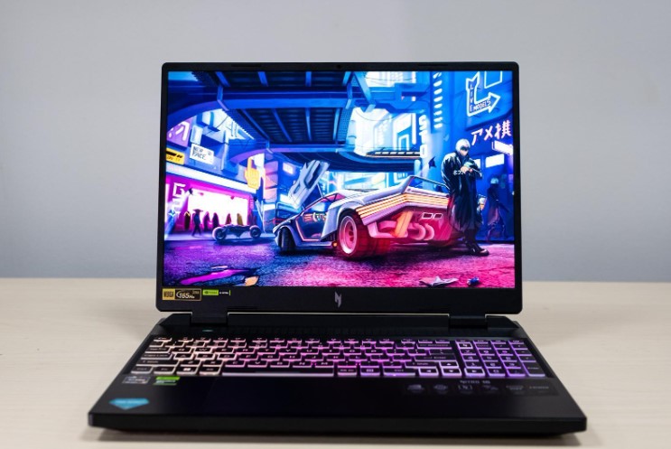 Laptop Acer Nitro 16 Phoenix