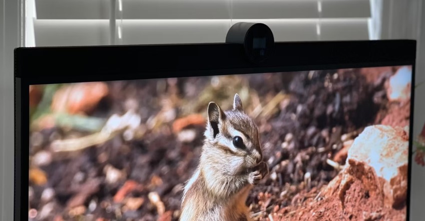 Webcam màn hình Dell UltraSharp 32 6K