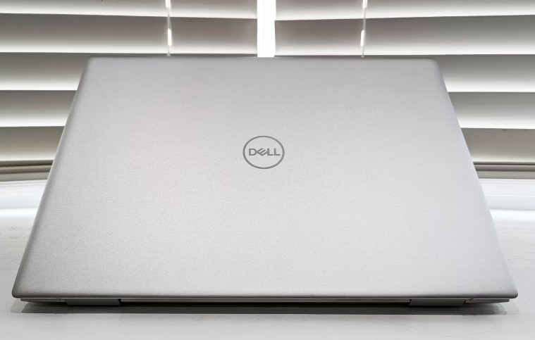 Thiết kế của laptop Dell Inspiron 16 Plus 2023