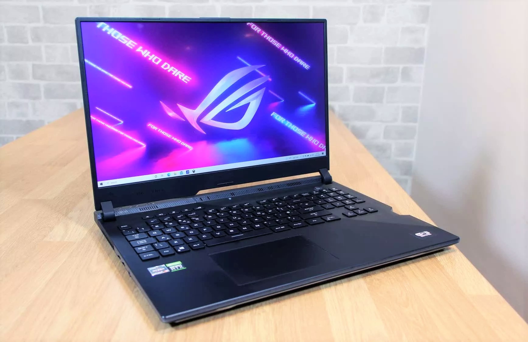 Ноутбук asus rog strix scar 17 g732lv ev052t обзор