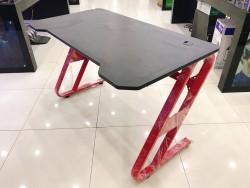 Bàn gaming chữ C E-Dra màu đỏ